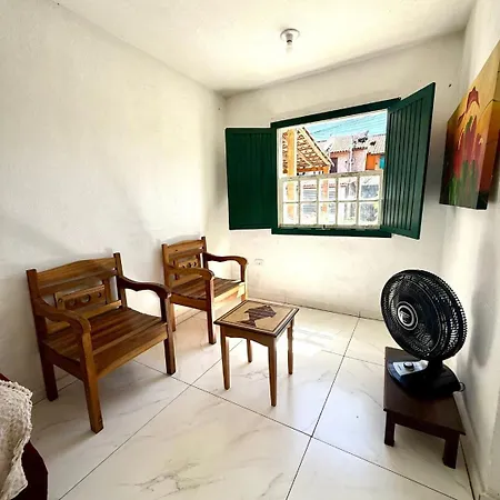 Casa completa Av Roberto da Silveira-3